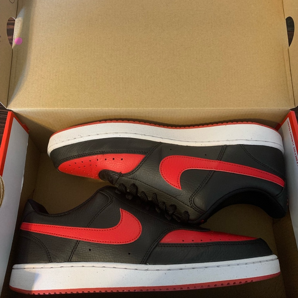 Nike Court Vision Low “bred” black and red size 10.5